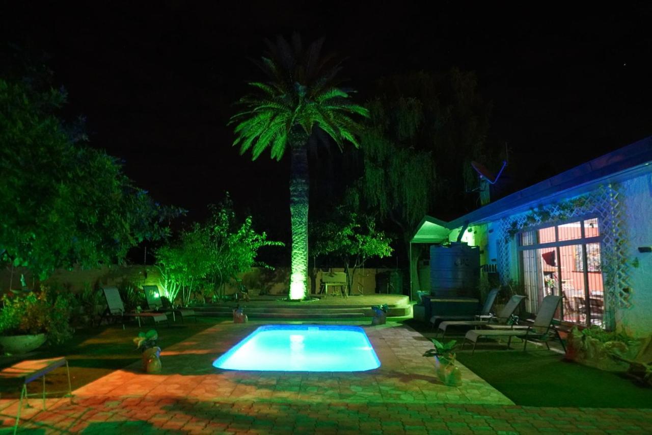 Okahandja Guesthouse Exterior photo